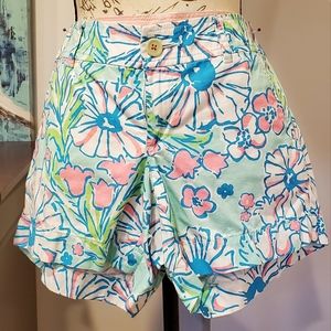 Lilly Pulitzer Women's Aqua/Blue/Pink,Floral Print Shorts, Size 4.